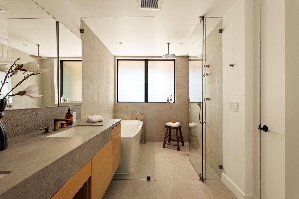 929 Hilldale Avenue, West Hollywood, CA 90069: Primary bath with glass-enclosed wet room